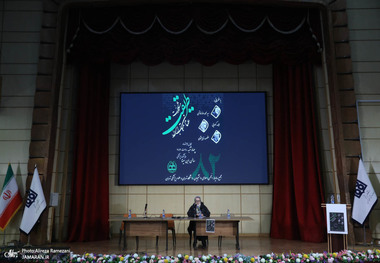 محمدرضا خاتمی: بعد از سال‌ها رکود و سکون فضای جدیدی ایجاد شده که می‌تواند ما را امیدوار کند/ کولایی: آنچه برای امیرمحمد خالقی اتفاق افتاد، پیامد فشارهای اقتصادی بر جامعه و تحریم بود/ فراستخواه: زندگی در ایران یک رشد بی بازگشت پیدا کرده است 