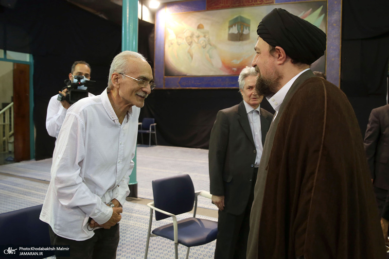 نشست صمیمانه دست اندر کاران و عوامل فیلم مستند «احمد» با سید حسن خمینی