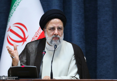 رئیسی: همه دستگاه‌ها بانک مرکزی را یاری کنند