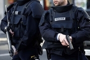 خودرویی سربازان فرانسوی را در پاریس زیر گرفت/ احتمال حمله تروریستی+ تصاویر