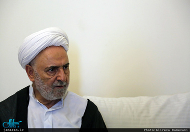 حجت الاسلام و المسلمین حمیدزاده: حاصل عدم تفقه در دین انحراف و سوء استفاده از دین است/ خوارج زمان امیرالمؤمنین(ع) نمادی از تفکر داعش هستند/ بخش اعظم پیدایش جریان داعش برخورد توأم با سانسور و شست و شوی مغزی است