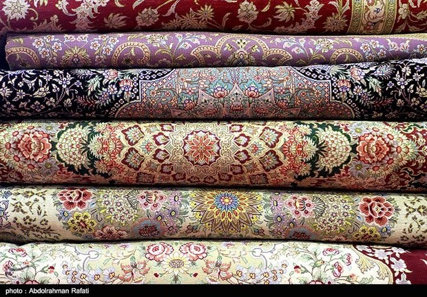 سالانه ۱۵ هزار متر مربع فرش دستباف در پارس‌آباد مغان تولید می‌شود