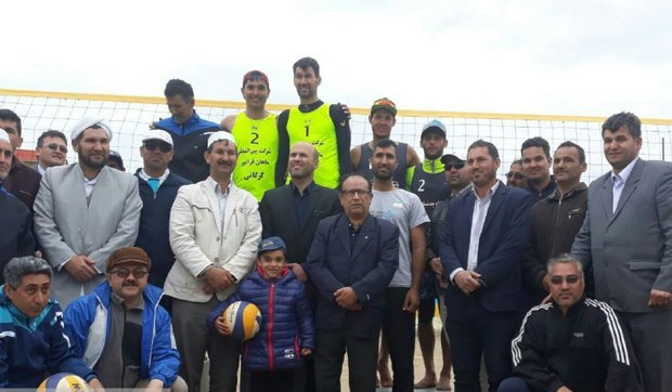 رقابت های والیبال ساحلی منطقه ای در بندرترکمن پایان یافت
