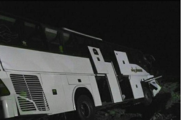 واژگونی اتوبوس کرمان به تهران پنج کشته برجا گذاشت