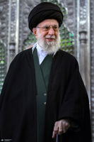 حضور رهبر معظم انقلاب در حرم مطهر امام خمینی (س)