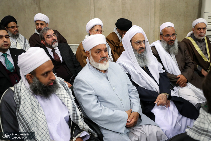 دیدار مسئولان نظام و میهمانان کنفرانس وحدت اسلامى‌ با رهبر معظم انقلاب