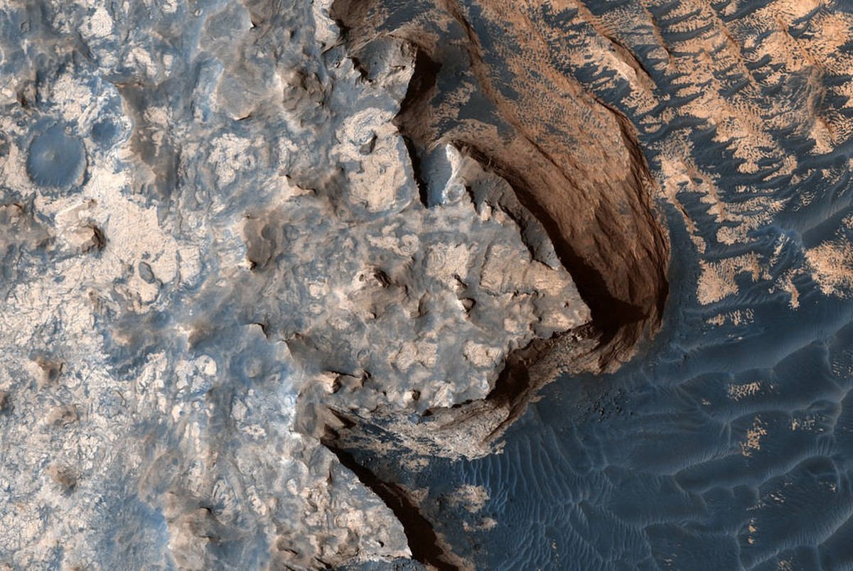 تصویر بسیار زیبایی از مریخ که شبیه سواحل بریتانیاست!