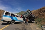 5 کشته و 5 مصدوم در تصادف مینی‌بوس و کامیون در کردستان/ تصاویر و فیلم از حادثه