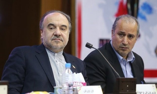 واکنش وزیر ورزش به تهدید خبرنگاران از سوی تاج: حق خبرنگار است هر سوالی می‌خواهد بپرسد
