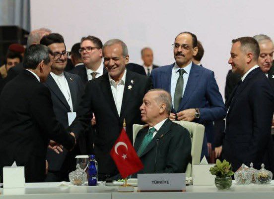 واکنش معاون دفتر رییس جمهور به جنجال ها در مورد برخورد پزشکیان و اردوغان در دوحه + عکس