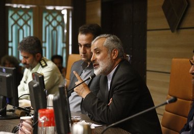 دشمن در شرایط کنونی بدنبال جدایی مردم از نظام دینی است