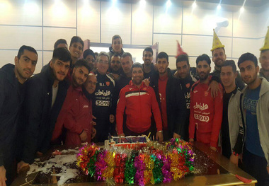 جشن کریسمس برای خارجی‌های پرسپولیس
