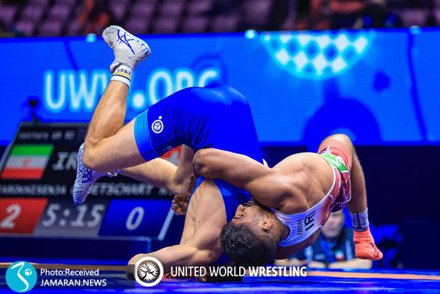 ویدیو| کنایه گزارشگر کشتی به غلامرضا فرخی: خوب شد فوتبالیست نشدی!