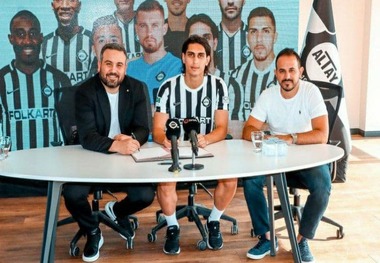 محمد نادری : می‌خواهم پیشرفتم را ادامه بدهم/ این یک تغییر بزرگ در زندگی من است 
