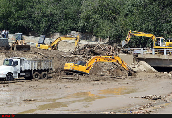شهروندان از سفرهای غیرضروری به لواسان خودداری کنند  عملیات پاکسازی در منطقه