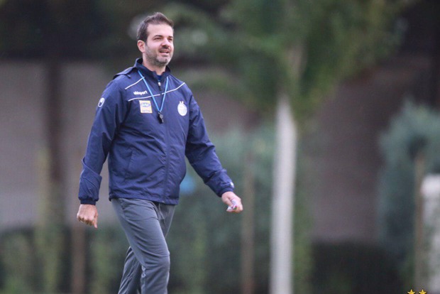 چرا استراماچونی با بازیکنانش برای اعتصاب دسته جمعی همراه شد؟