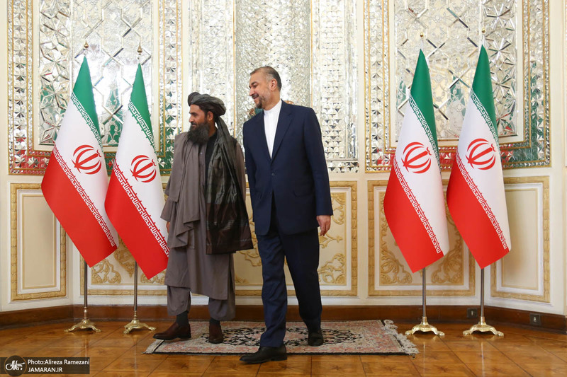 دیدار معاون اقتصادی نخست وزیر حکومت موقت افغانستان با وزیر امور خارجه