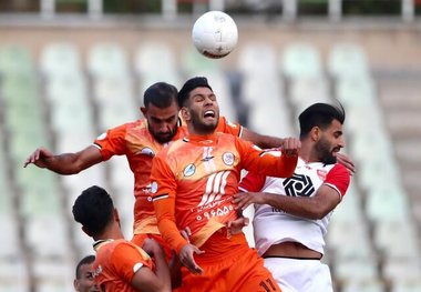 سایپا صفر - پرسپولیس صفر/ شاگردان گل محمدی با تساوی استارت زدند/ شکست سنگین آلومینیوم اراک مقابل نساجی+ جدول

