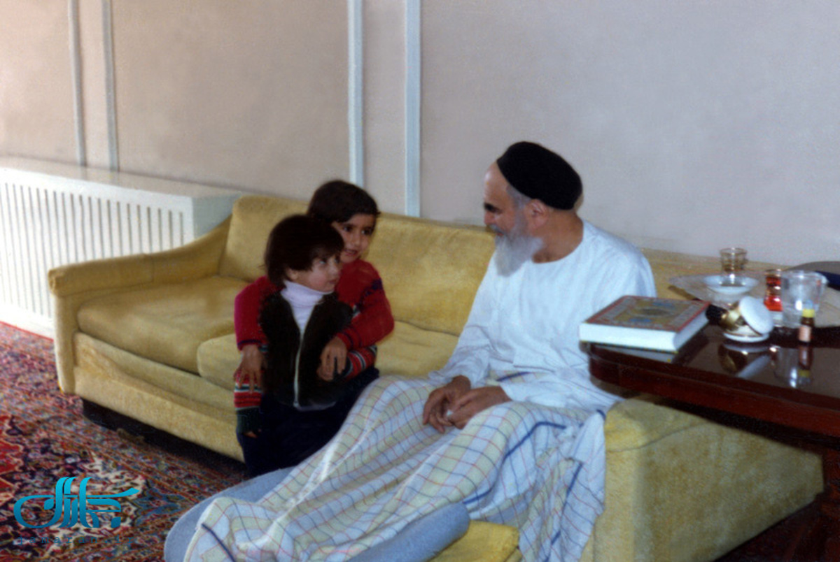 امام خمینی؛ رهبر انقلاب یا پدربزرگی مهربان 