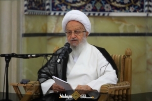 حضرت آیت الله مکارم شیرازی: قربانی حج واجب باید بین خود حاجی، برادران مومن و فقیر تقسیم شود