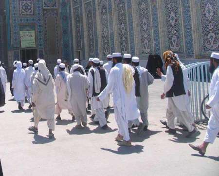 اعزام 75 نفر از علمای شیعه و سنی سیستان و بلوچستان به قم