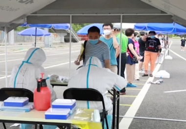 افتتاح نخستین آزمایشگاه سیار تست کرونا در پکن
