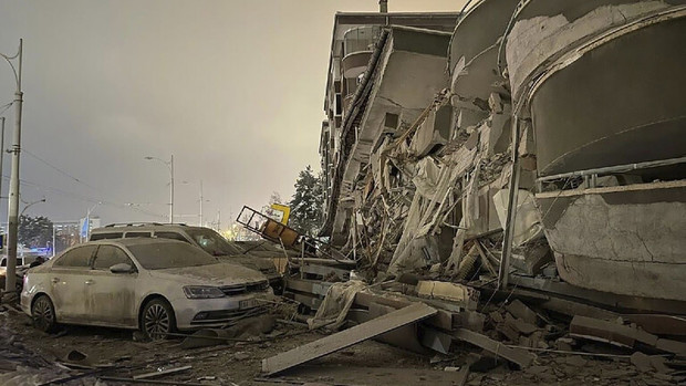درهای مساجد به روی زلزله زدگان ترکیه باز شد/خطوط هوایی پروازهای فوری به مناطق آسیب دیده برقرار کرد