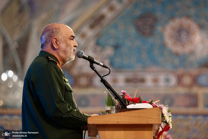 مراسم اولین سالگرد شهادت حجت الاسلام و المسلمین سید ابراهیم رئیسی در حرم مطهر رضوی - سردار سلامی