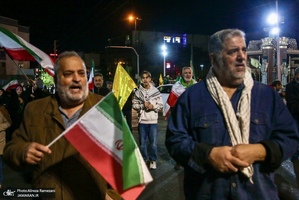 چهل و ششمین شب اجتماع پر شور مردم در میدان چهار باغ