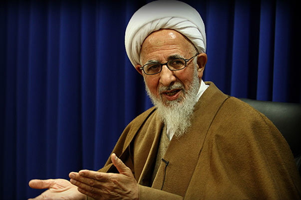 آیت الله جوادی آملی: آن چیزی که جامعه را می سازد علم کامل نیست اخلاق کامل است