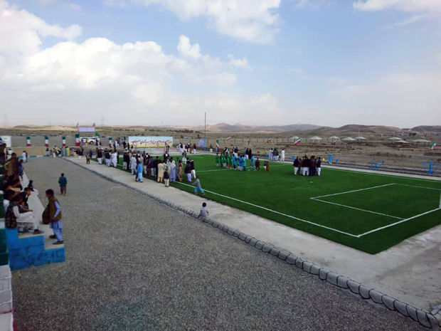 ۲ زمین چمن مصنوعی مینی فوتبال در نیکشهر افتتاح شد