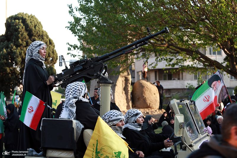راهپیمایی دختران «جان‌فدای ایران» -۱