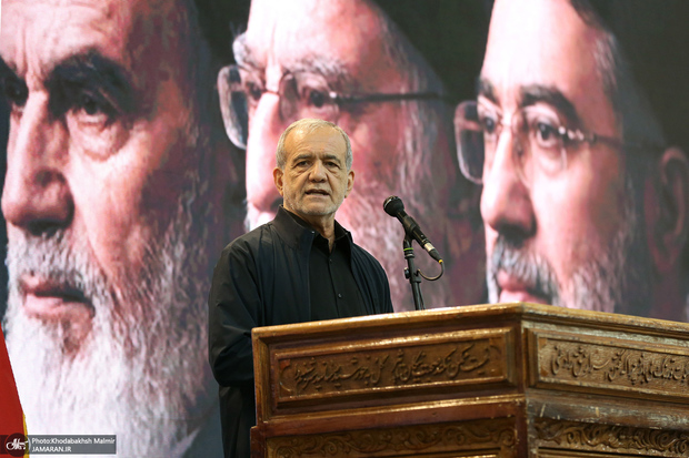 پزشکیان: امروز هم در سران قوا، هم در شورای امنیت و هم در مجموعه سیستم یک نگاه مشترک داریم/ وحدت ما بین کشورهای مسلمان مثال زدنی شده است/ چنددستگی و تفرقه یعنی آتش/ امروز ایران را در منطقه به عنوان یک قدرت می بینند
