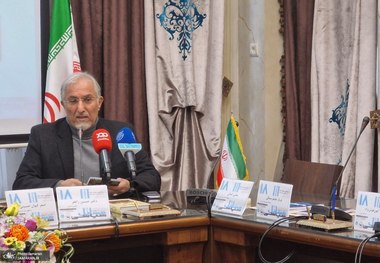 راغفر ضمن انتقاد از مجوز دولت برای استقراض، هشدار داد: تامین مالی با استقراض در اقتصادی با رشد منفی فاجعه‌بار است؛ اقتصاد با رشد منفی نیازمند اصلاح ساختار است، نه تزریق پول و اوراق بدهی