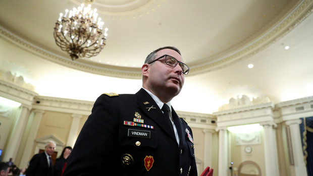 افسری که علیه ترامپ شهادت داد از ارتش استعفا می دهد