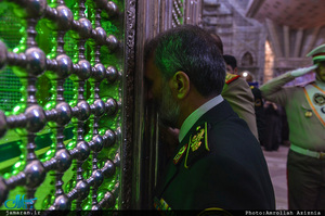 ادای احترام فرمانده مرزبانی کشور عراق نسبت به امام خمینی 