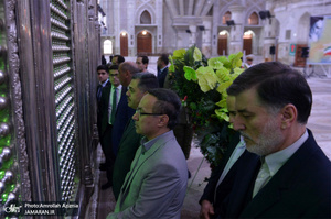 ادای احترام هیات جوانان کشور آذربایجان و هیات جوانان وزارت ورزش و جوانان ایران به آرمان های حضرت امام(س)