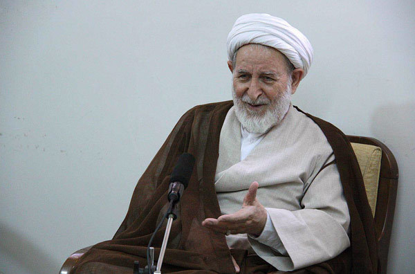 مدرسین سطوح عالی «تحریرالوسیله» را مبنای بحث های علمی قرار دهند