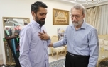 علی لاریجانی به دیدار خانواده‌ی شهید مهدی ربانی رفت + عکس ها