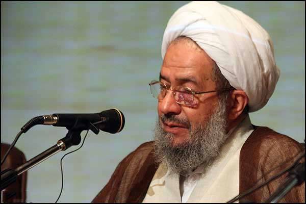 آیت الله مقتدایی:  امام خمینی بنیانگذار وحدت حوزه و دانشگاه بود