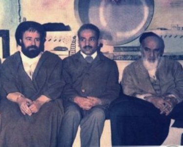 امام خمینی(س) خطاب به رجایی:اگر پایتان را کج بگذارید، همین‌ها که به شما رأى دادند «مرده باد» مى‏گویند