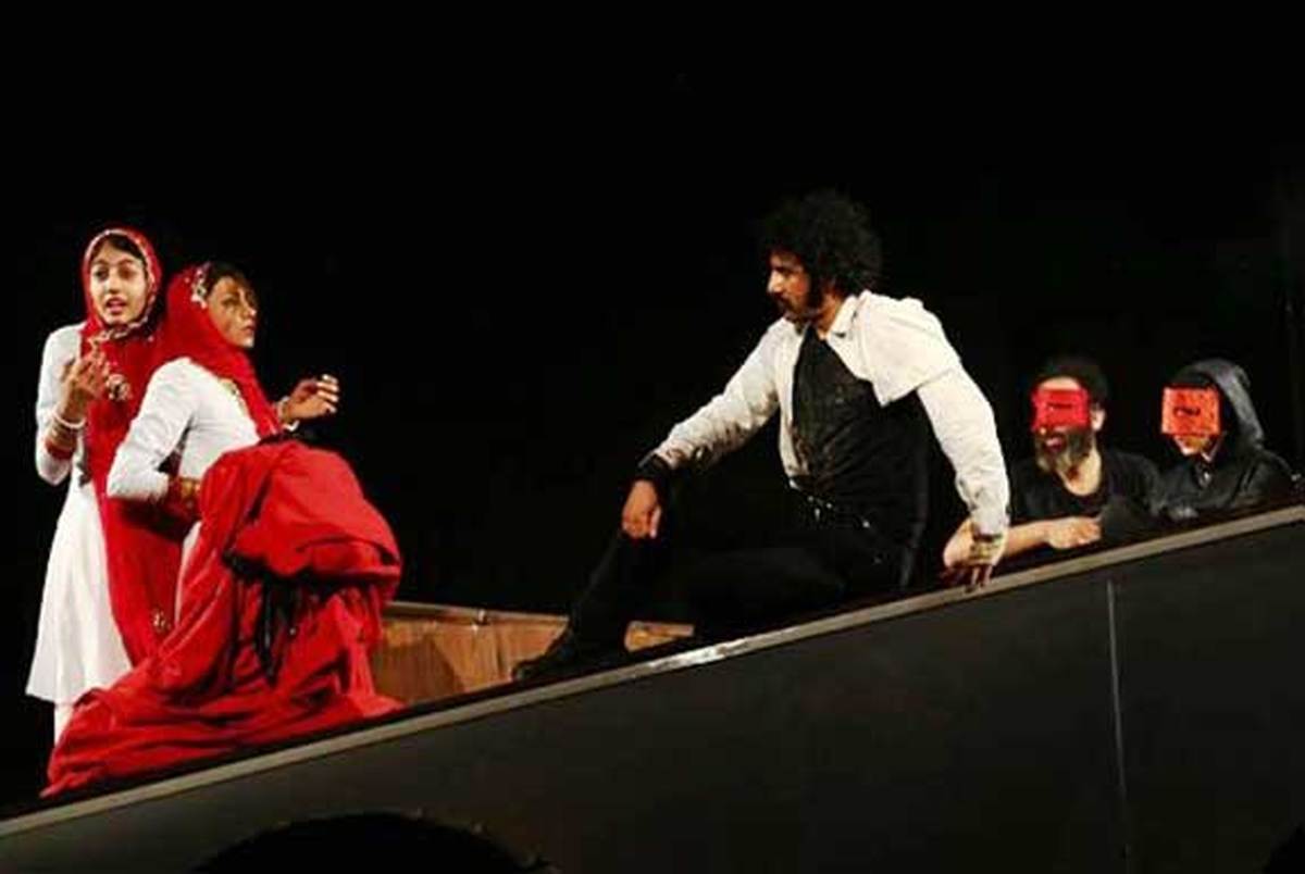 پُرتماشاگرترین نمایش تئاتر شهر در تالار حافظ به صحنه می‌رود