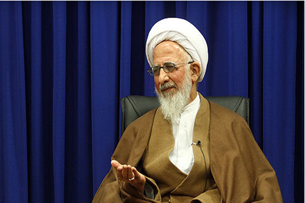 آیت الله جوادی آملی: قرآن و دین اگر در اسارت نا اهلان قرار گیرد، کاری از پیش نمی برد