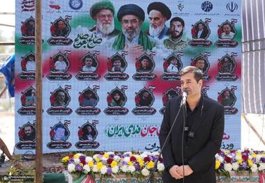 حضور وزیر ورزش در قطعه ۴۲ بهشت زهرا (س)