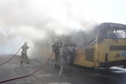 آتش سوزی اتوبوس مسافربری در خیابان رجایی + تصاویر