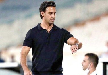 سپاهانی ها به ساعت هوشمند فرهاد مجیدی اعتراض کردند+ عکس