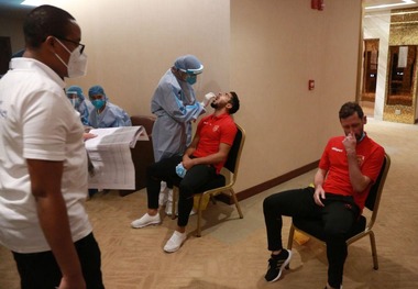 اعضای تیم شهرخودرو در هتل محل اقامت خود تست کرونا دادند+عکس
