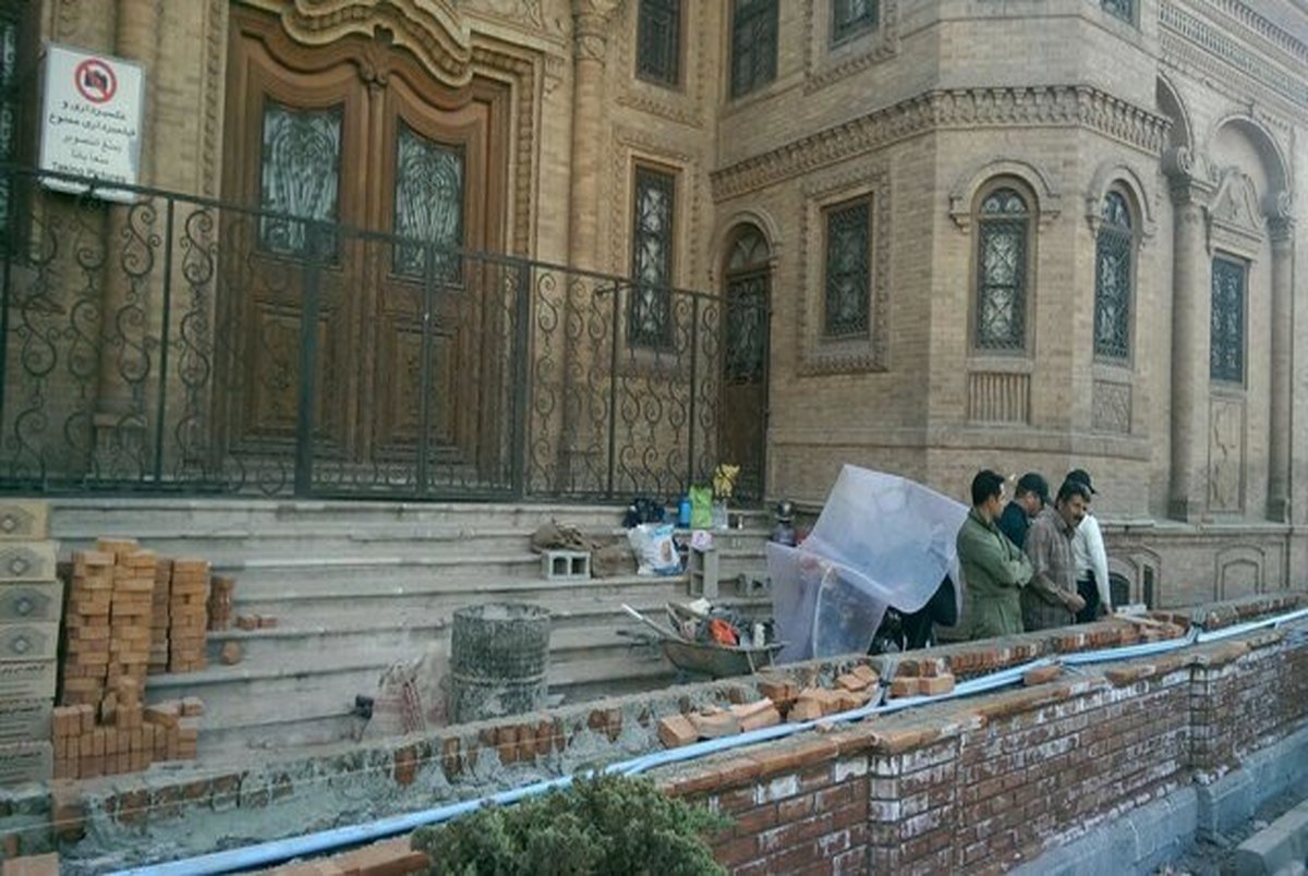روایتی از دیوارکشی‌ دور مجلس