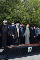اقامه نماز رهبر معظم انقلاب بر پیکر حجت‌‌‌الاسلام و المسلمین سید محمود دعایی
