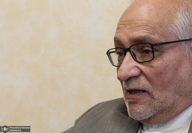 حسین مرعشی: آمریکا اگر می‌خواست بجنگد این همه ناو را در تیررس ایران قرار نمی‌داد/ راه سختی است اما تهران و واشنگتن نهایتا به توافق می‌رسند/ اگر ضرورت داشته باشد که دو رئیس‌جمهور ایران و آمریکا یکدیگر را ببینند، این کار انجام خواهد شد